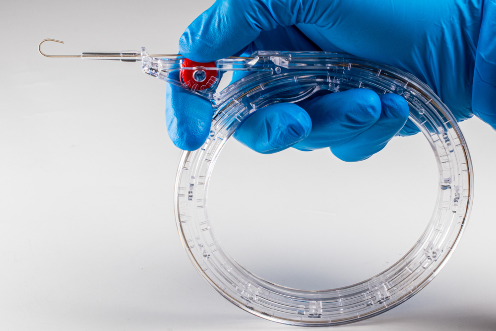 The kits come equipped with an Amecath roller dispenser and a J-end nitinol guide wire