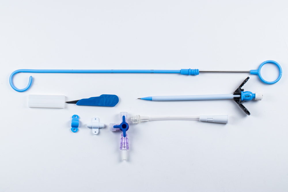 Suprapubic kit plastic cannula with TPU J catheter