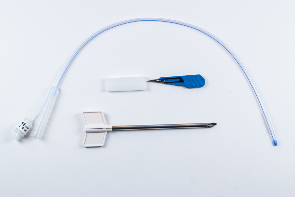 Suprapubic kit metal cannula with total silicone catheter